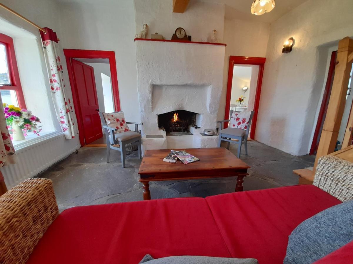 Donegal Thatched Cottage Loughanure Exterior photo